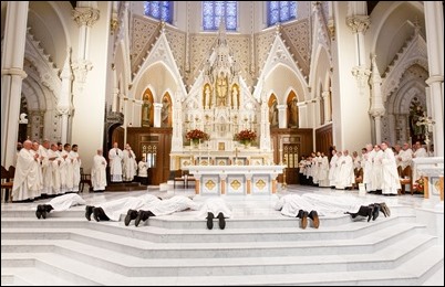 Erick Gonzalez, Joseph Hubbard, Matthew Norwood, Fernando J. Vivas, and Daniel Zinger for the Archdiocese of Boston; Brother Paul Kallal for the Oblates of the Virgin Mary; and Brother Antonio B. Lopez for the Congregation of the Sacred Stigmata are ordained transitional deacons June 8, 2019 at the Cathedral of the Holy Cross.<br />
Pilot photo/ Gregory L. Tracy 