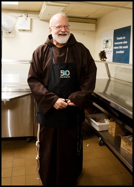 Cardinal Sean P. O’Malley serves Christmas Eve lunch at Pine Street Inn in Boston, Dec. 24, 2019.
Pilot photo/ Gregory L. Tracy