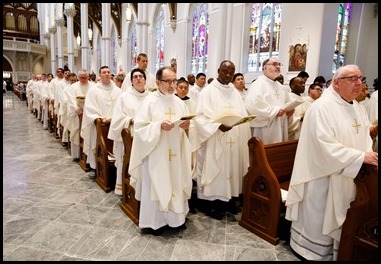 Cardinal O’Malley celebrates the annual Chrism Mass at the Cathedral of the Holy Cross April 16, 2019. The Mass, held during Holy Week, is an occasion to bless the scared oils for use in the coming year and for priests to renew their vows. (Pilot photo/ Gregory L. Tracy)