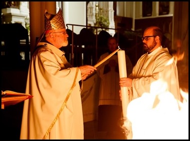 Cardinal Sean P. O’Malley celebrates the Easter Vigil at the Cathedral of the Holy Cross, April 12, 2020.
Pilot photo/ Gregory L. Tracy 