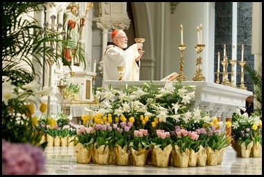 Cardinal Sean P. O’Malley celebrates the Easter Vigil at the Cathedral of the Holy Cross, April 12, 2020.
Pilot photo/ Gregory L. Tracy 