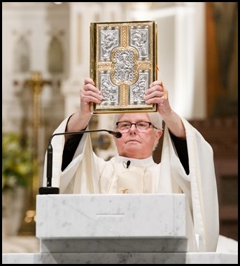 Cardinal Sean P. O’Malley celebrates the Holy Thursday Mass of the Last Supper at the Cathedral of Holy Cross, April 9, 2020.
Photo by Gregory L. Tracy, The Pilot