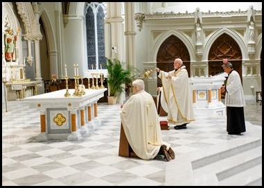 Cardinal Sean P. O’Malley celebrates the Holy Thursday Mass of the Last Supper at the Cathedral of Holy Cross, April 9, 2020.
Photo by Gregory L. Tracy, The Pilot