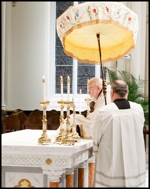 Cardinal Sean P. O’Malley celebrates the Holy Thursday Mass of the Last Supper at the Cathedral of Holy Cross, April 9, 2020.
Photo by Gregory L. Tracy, The Pilot