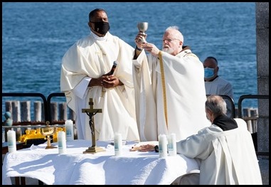 Cardinal Sean P. O’Malley celebrates a Mass for racial justice and healing at Castle Island in South Boston, June 13, 2020.
Pilot photo/ Gregory L. Tracy 