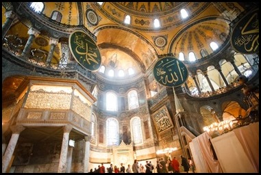 Cardinal Sean O’Malley and Greek Orthodox Metropolitan Methodios of Boston lead an ecumenical pilgrimage to Istanbul, Turkey in September 2007.
Pilot photo/ Gregory L. Tracy 