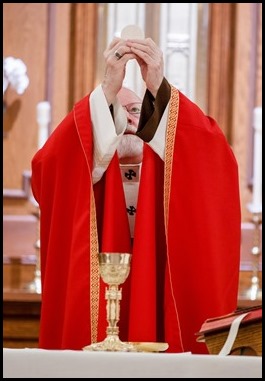 Cardinal Sean P. O’Malley celebrates a Mass to mark his 50th anniversary of priestly ordination Aug. 29, 2020 at St. Clare Monastery in Jamaica Plain.
Pilot photo/ Gregory L. Tracy