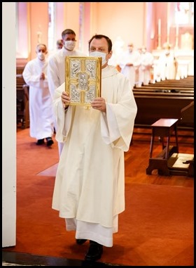 Ordination Mass of permanent deacons celebrated Oct. 3, 2020 at the Cathedral of the Holy Cross.
Pilot photo/ Gregory L. Tracy 