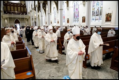 Cardinal O'Malley celebrates the annual Chrism Mass at the Cathedral of the Holy Cross, March 29, 2021. 
Pilot photo/ Gregory L. Tracy 