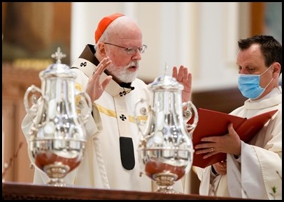 Cardinal O'Malley celebrates the annual Chrism Mass at the Cathedral of the Holy Cross, March 29, 2021. 
Pilot photo/ Gregory L. Tracy 