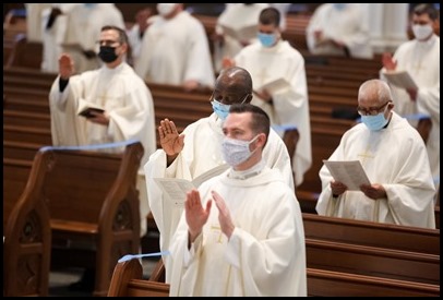 Cardinal O'Malley celebrates the annual Chrism Mass at the Cathedral of the Holy Cross, March 29, 2021. 
Pilot photo/ Gregory L. Tracy 