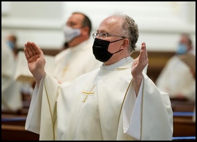 Cardinal O'Malley celebrates the annual Chrism Mass at the Cathedral of the Holy Cross, March 29, 2021. 
Pilot photo/ Gregory L. Tracy 