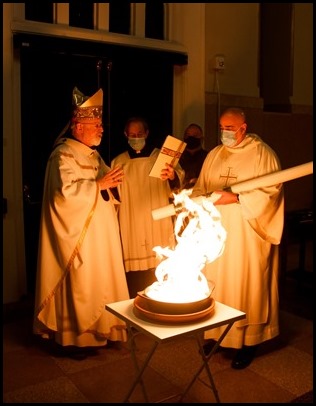 Cardinal O’Malley celebrates the Easter Vigil at the Cathedral of the Holy Cross April 3, 2021.
Pilot photo/ Jacqueline Tetrault 