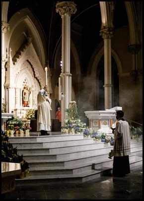 Cardinal O’Malley celebrates the Easter Vigil at the Cathedral of the Holy Cross April 3, 2021.
Pilot photo/ Jacqueline Tetrault 