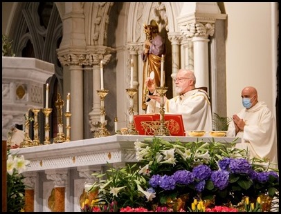 Cardinal O’Malley celebrates the Easter Vigil at the Cathedral of the Holy Cross April 3, 2021.
Pilot photo/ Jacqueline Tetrault 