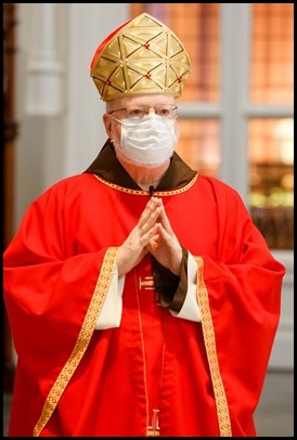 Cardinal Seán P. O’Malley presides at the Celebration of the Lord's Passion on Good Friday, April 2, 2021 at the Cathedral of the Holy Cross.
Pilot photo/ Gregory L. Tracy 