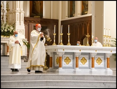 Cardinal Seán P. O’Malley celebrates the Holy Thursday Mass of the Lord’s Supper at the Cathedral of the Holy Cross April 1, 2021.
Pilot photo/ Jacqueline Tetrault