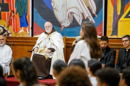 Cardinal O’Malley meets with World Youth Day pilgrims at Immaculate Conception, Revere Aug. 30, 2023. Pilot photo by Gregory L. Tracy